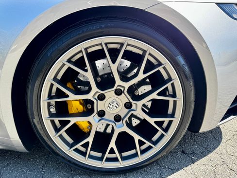 Used 2020 Porsche 911 Carrera S image 8