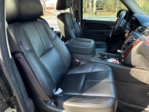 Used 2010 Chevrolet Silverado 1500 LTZ w/ Convenience Package image 16