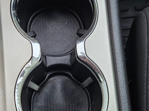 Used 2013 Jeep Grand Cherokee Laredo w/ Laredo E Group image 9