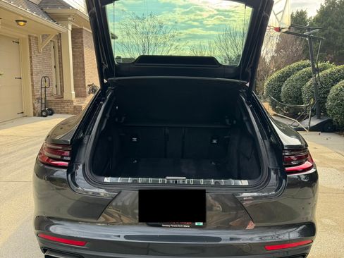 Used 2020 Porsche Panamera 4 image 10
