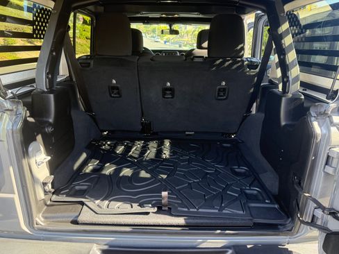 Used 2019 Jeep Wrangler Unlimited Sport S AWD/4WD image 15