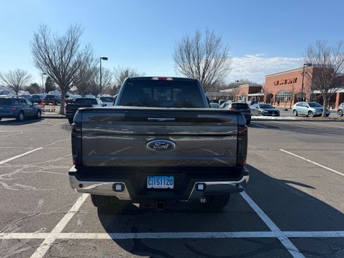 Used 2018 Ford F250 XLT w/ XLT Premium Package image 16