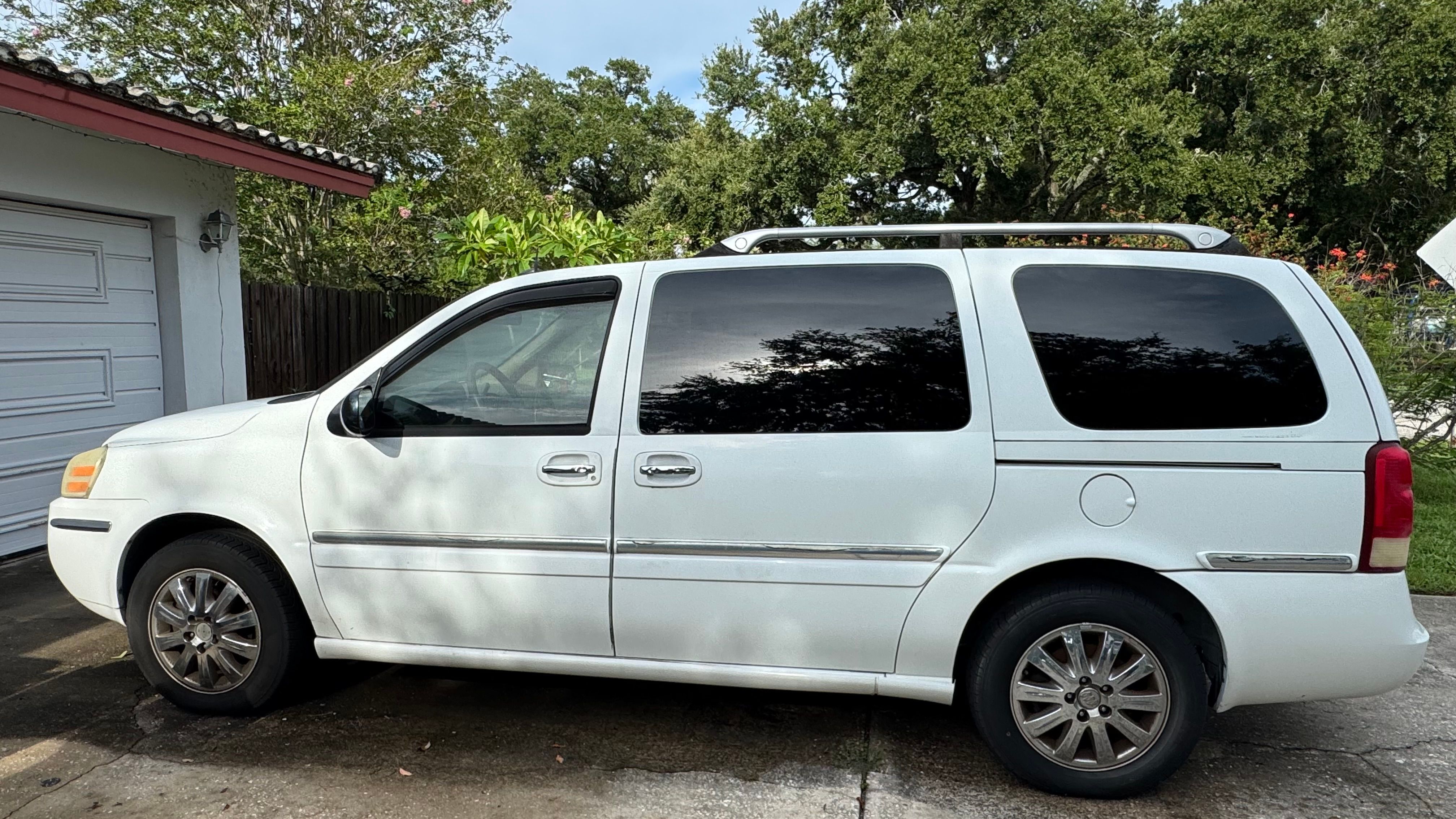 Used 2005 Buick Terraza CXL FWD image 5