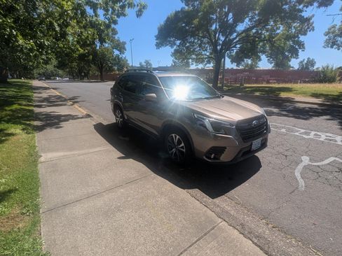 Used 2024 Subaru Forester Limited AWD/4WD image 8