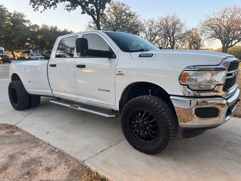 Used 2022 RAM 3500 Tradesman w/ Max Tow Package AWD/4WD image 2