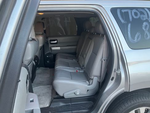 Used 2008 Toyota Sequoia Limited w/ Cold Area Pkg RWD image 9