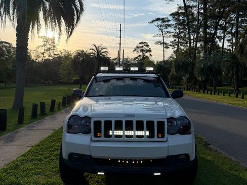 Used 2008 Jeep Grand Cherokee Laredo AWD/4WD image 2