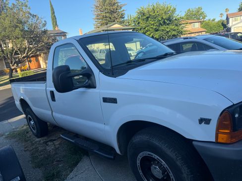 Used 2001 Ford F250 2WD Regular Cab Super Duty image 5