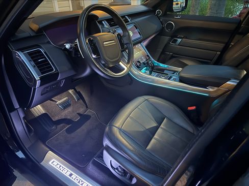 Used 2021 Land Rover Range Rover Sport HSE Silver Edition image 6