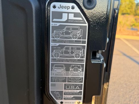 Used 2022 Jeep Wrangler Unlimited Sport AWD/4WD image 10