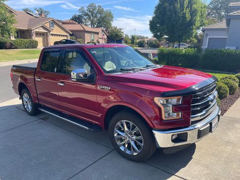 Used 2016 Ford F150 Lariat w/ Equipment Group 502A Luxury RWD image 2