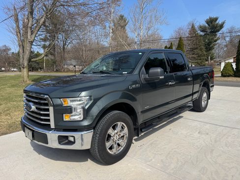 Used 2015 Ford F150 XLT w/ Equipment Group 301A Mid image 1
