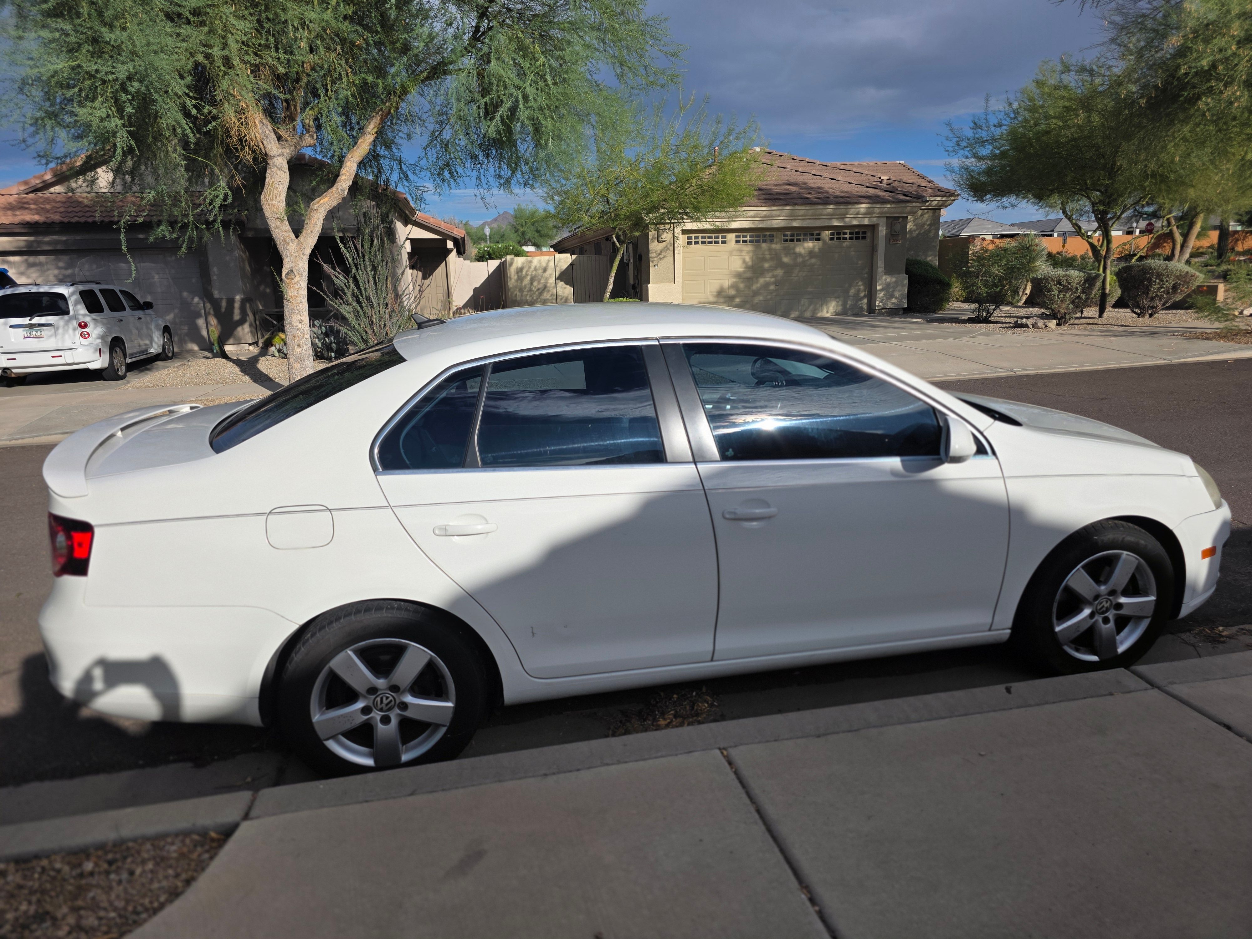 Used 2009 Volkswagen Jetta TDI FWD image 4