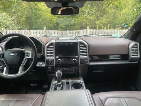Used 2016 Ford F150 Platinum w/ Equipment Group 701A Luxury AWD/4WD image 12