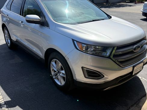 Used 2017 Ford Edge SEL w/ Equipment Group 201A FWD image 2