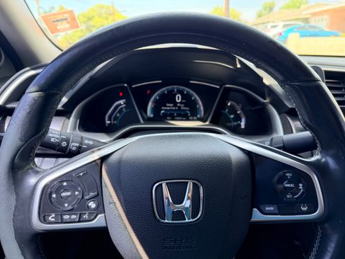 Used 2019 Honda Civic EX-L image 9