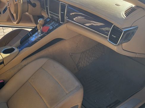 Used 2013 Porsche Panamera 4 image 12