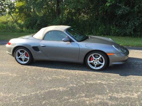 Used 2003 Porsche Boxster S image 2