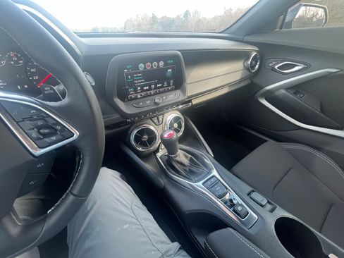 Used 2017 Chevrolet Camaro SS RWD image 12