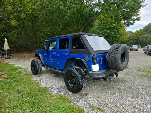 Used 2016 Jeep Wrangler Unlimited Rubicon image 4
