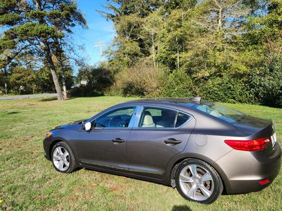 Used 2013 Acura ILX w/ Premium Package