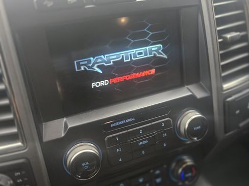 Used 2018 Ford F150 Raptor w/ Equipment Group 802A Luxury image 15