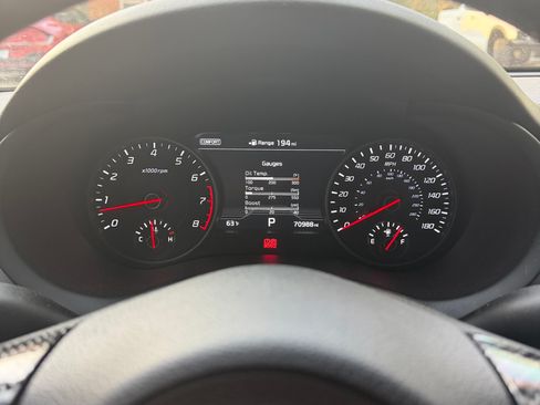 Used 2018 Kia Stinger GT1 image 2