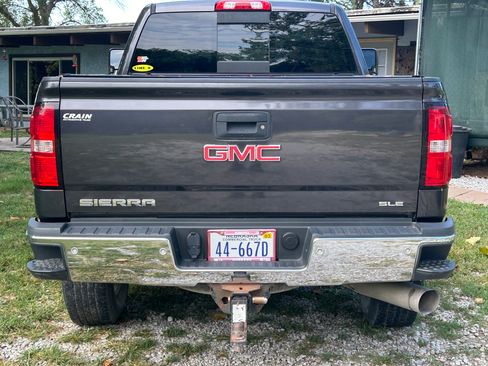 Used 2016 GMC Sierra 2500 SLE w/ SLE Preferred Package AWD/4WD image 24