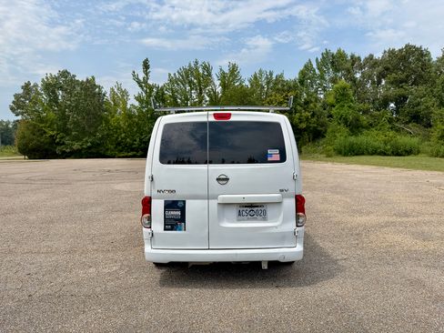 Used 2015 Nissan NV200 SV w/ Back Door Glass Package FWD image 8