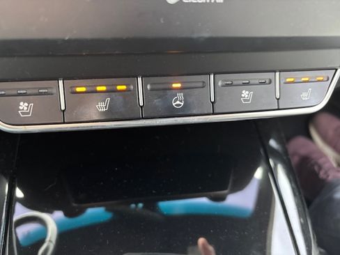 Used 2016 Kia Sorento SX w/ SXL Technology Package image 11