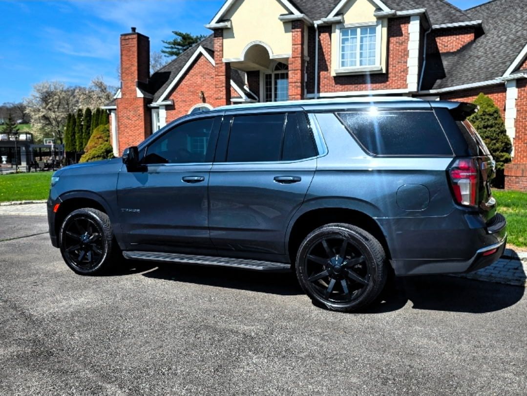 Used 2021 Chevrolet Tahoe LT w/ LT Signature Package AWD/4WD image 5