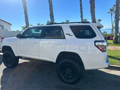 Used 2019 Toyota 4Runner TRD Off-Road Premium image 4