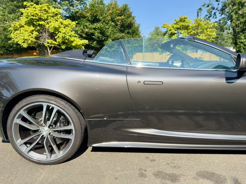 Used 2010 Aston Martin DBS Volante Convertible 2D image 15