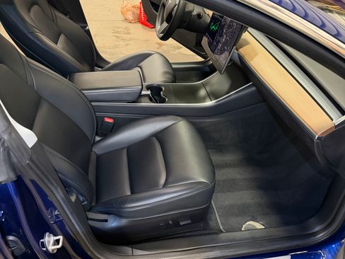 Used 2018 Tesla Model 3 Long Range image 30