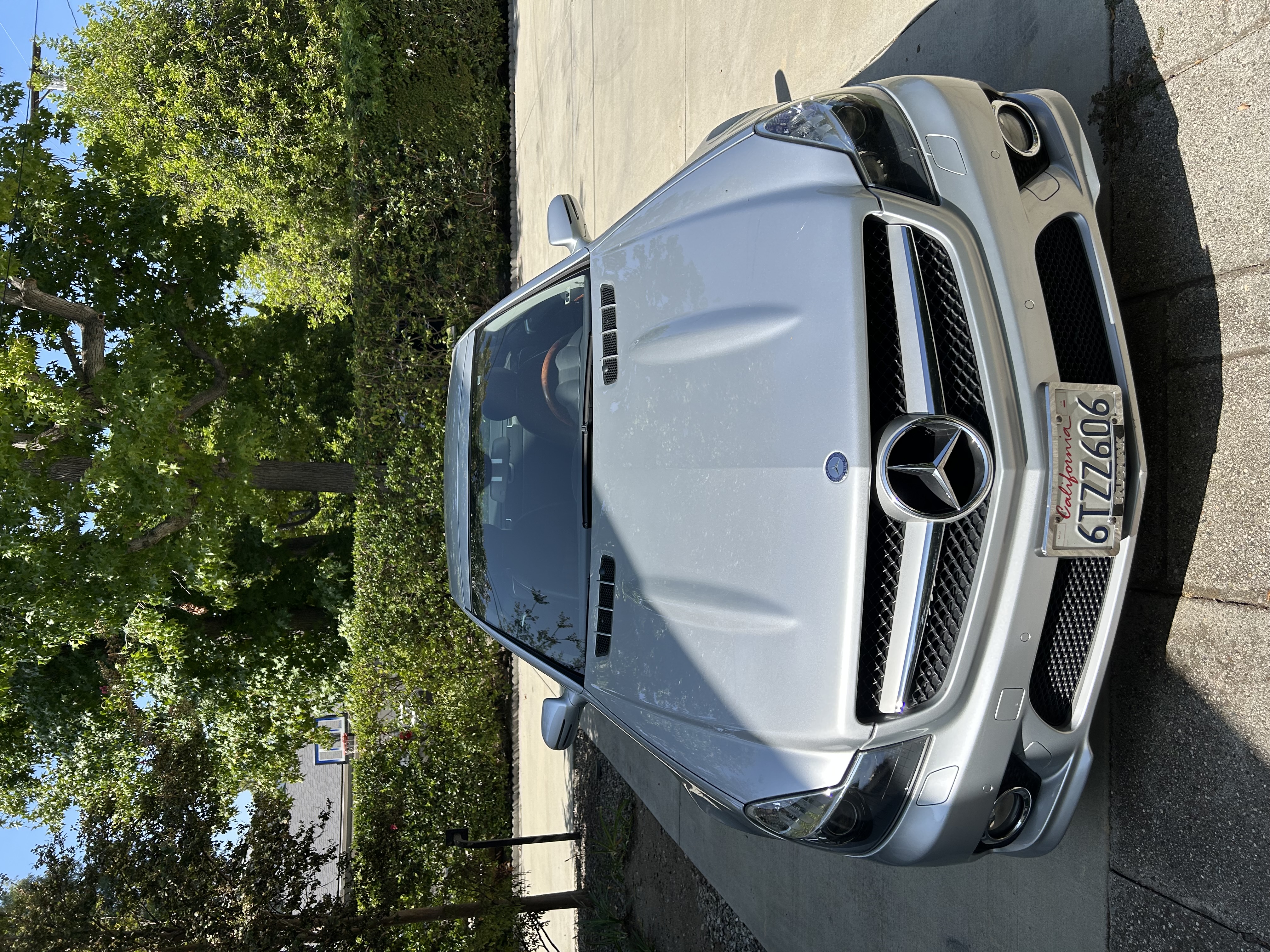 Used 2009 Mercedes-Benz SL 550 image 2