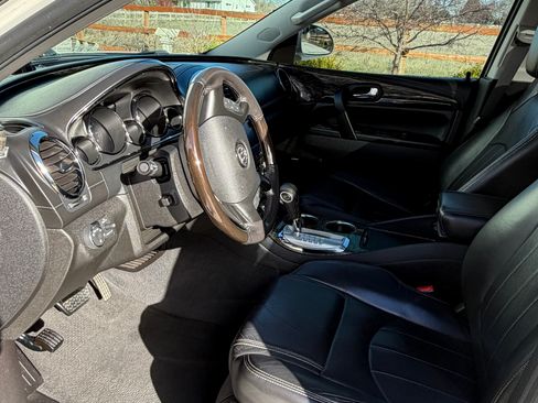Used 2014 Buick Enclave Premium w/ Trailering Provision Package image 9