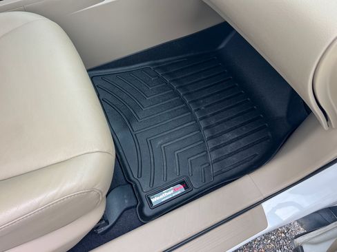 Used 2012 Toyota Highlander FWD w/ Tech Pkg image 22