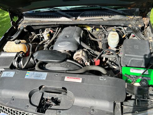 Used 2004 Chevrolet Silverado 1500 LS w/ Light Duty Power Package image 4