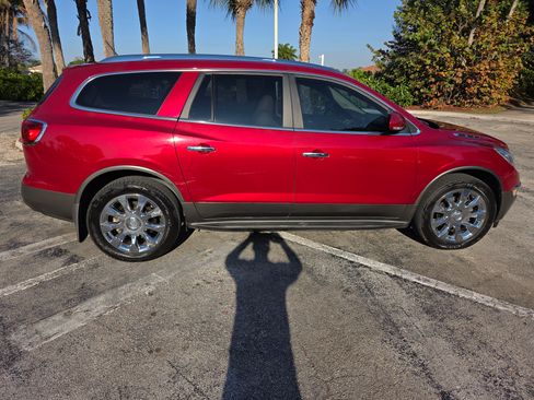 Used 2012 Buick Enclave Premium image 16