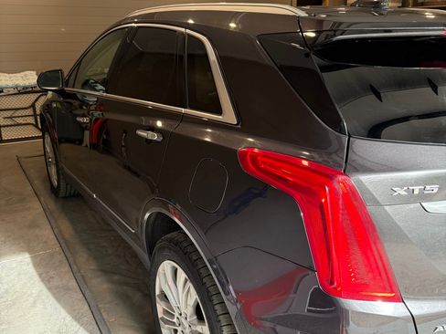 Used 2018 Cadillac XT5 Premium Luxury AWD/4WD image 4