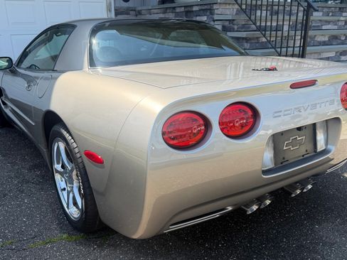 Used 2000 Chevrolet Corvette Coupe RWD image 11