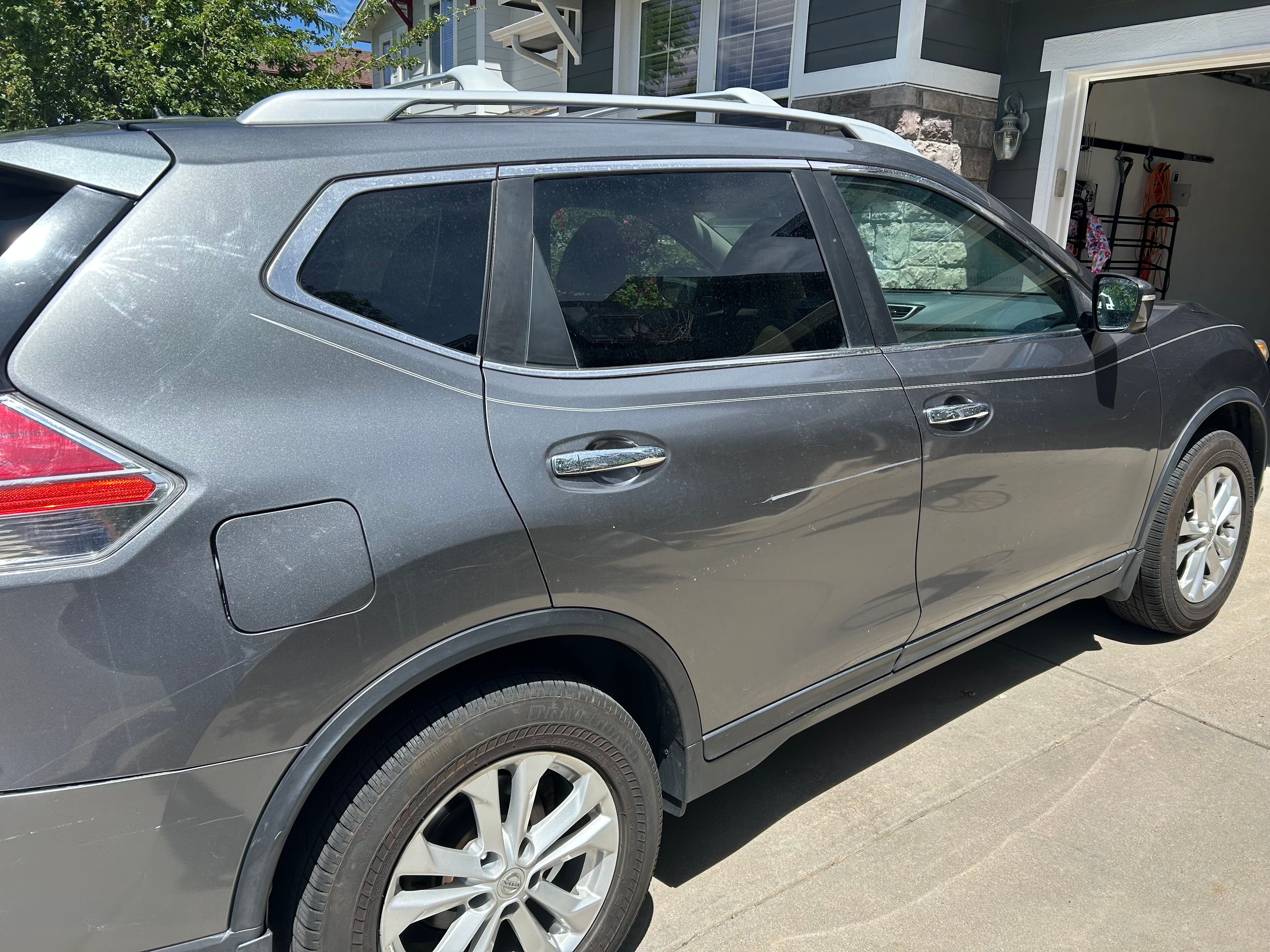 Used 2014 Nissan Rogue SV w/ SV Premium Package AWD/4WD image 6