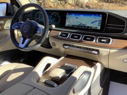 Used 2020 Mercedes-Benz GLS 450 4MATIC image 4