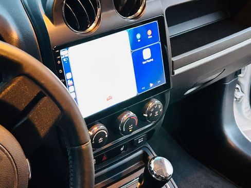 Used 2011 Jeep Compass Latitude image 14