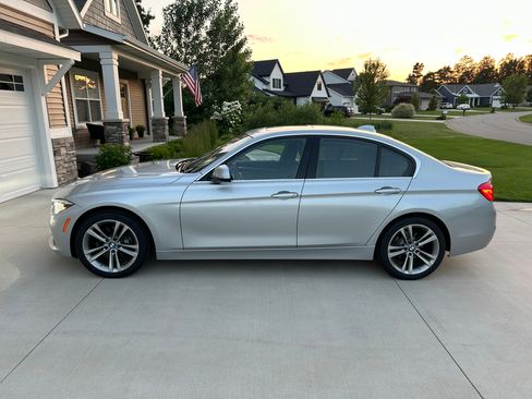 Used 2016 BMW 328i xDrive Sedan AWD/4WD image 1