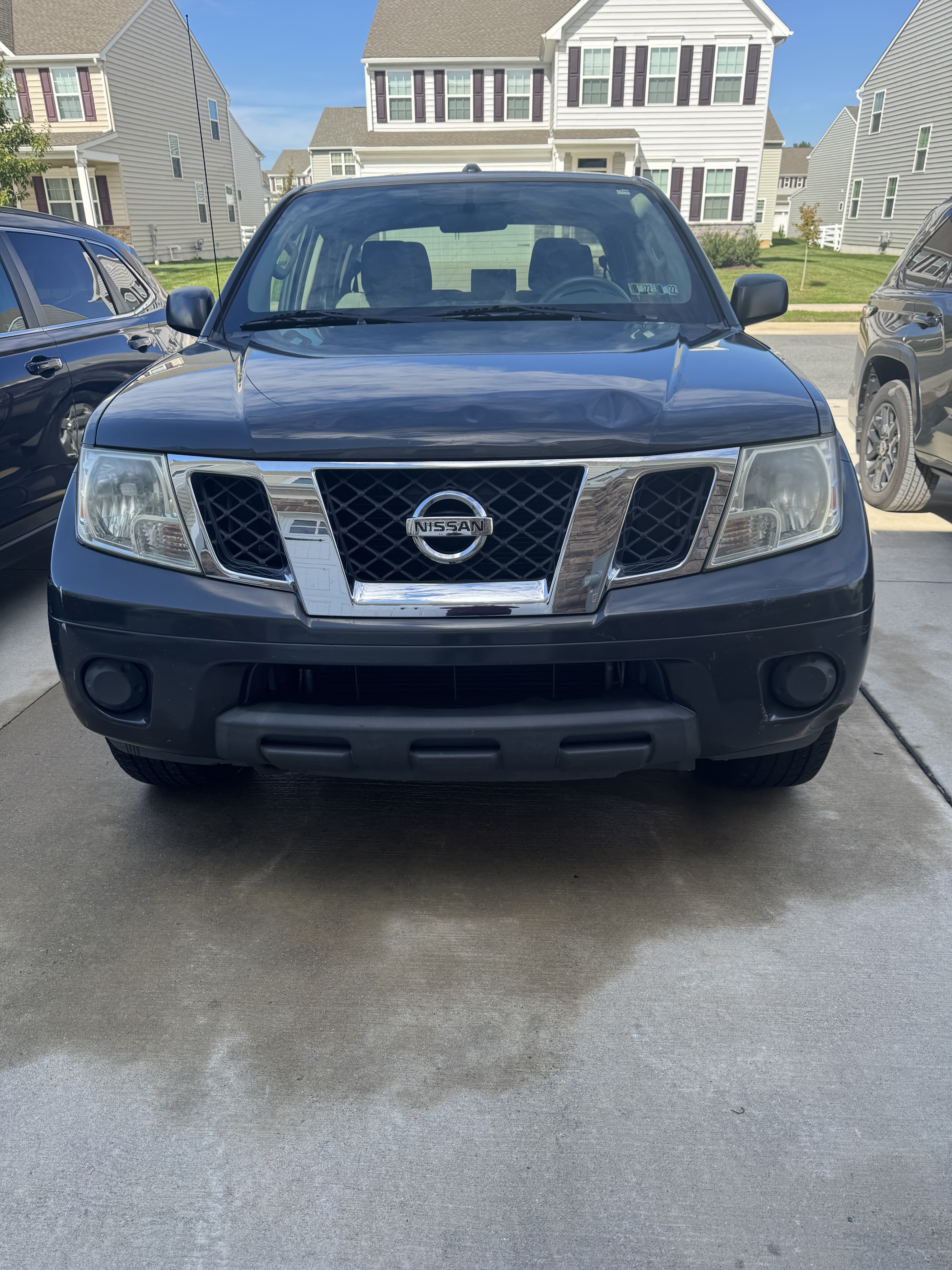Used 2013 Nissan Frontier SV AWD/4WD image 1