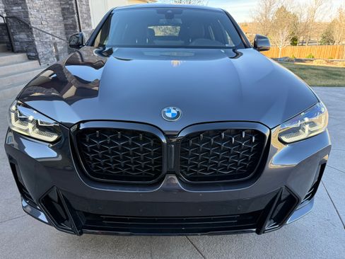 Used 2025 BMW X4 xDrive30i w/ M Sport Package image 2