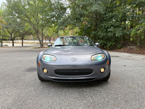 Used 2008 MAZDA MX-5 Miata Grand Touring w/ Premium Pkg image 2