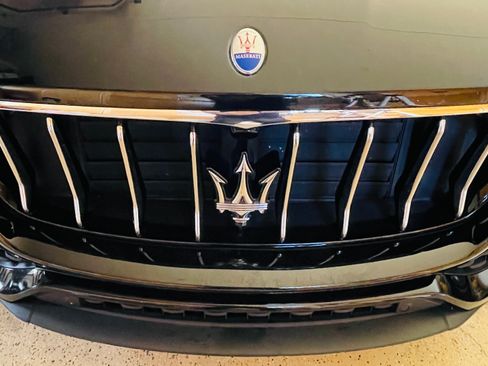 Used 2018 Maserati Levante S image 6