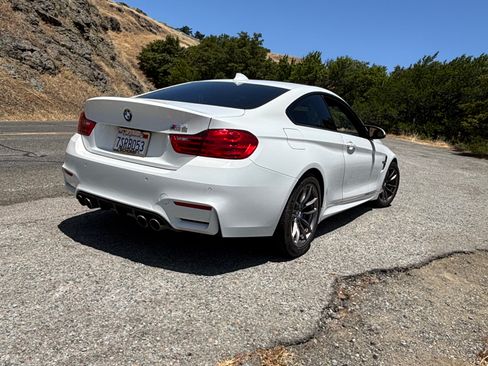 Used 2015 BMW M4 Coupe image 13